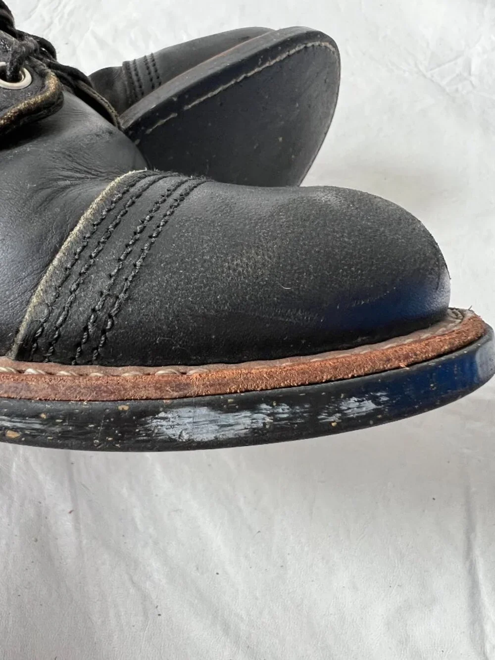 Red Wing boots Iron Ranger 8114 US mens 9.5 black leather cap toe cork sole